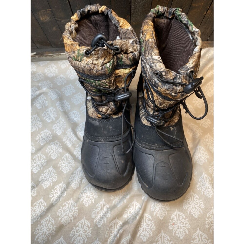 Itasca Boys Youth Size 2 Snow Boots Winter Camo Black Pull-On Drawstring